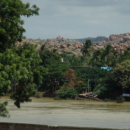Shambhu Guest House Hampi Luaran gambar